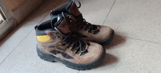 Botas de montaña Everest marrones y negras