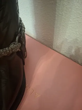 Botas cowboy negras con cadena