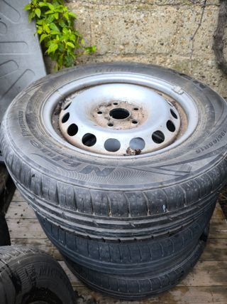 Llantas VW Caddy 15 (5 unidades)