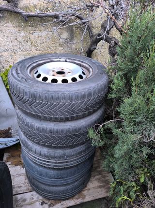 Llantas VW Caddy 15 (5 unidades)