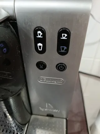 Cafetera Nespresso DeLonghi Latissima