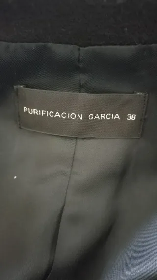 Abrigo Purificación García Negro