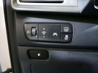 Kia Niro 1.6 GDi HEV 104kW (141CV) Drive