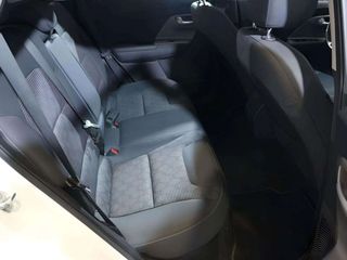 Kia Niro 1.6 GDi HEV 104kW (141CV) Drive