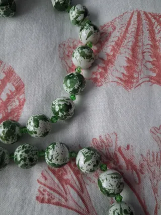 Collar y pendientes de cristal