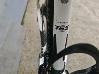 Bicicleta Scott Scale 765