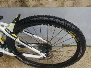 Bicicleta Scott Scale 765