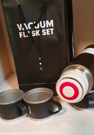 Set Termo y Tazas Negro