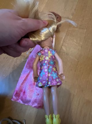 Muñeca Ana Frozen Vestido Rosa y barbie