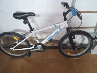 Bicicleta BTWIN Blanca