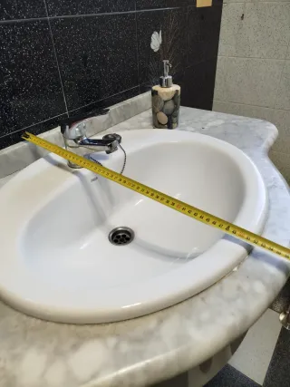 Mueble de baño con lavabo ROCA