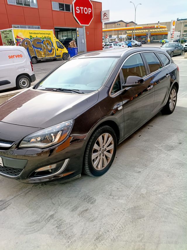 Opel Astra 2014