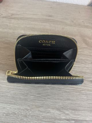Monedero Coach Negro y Dorado