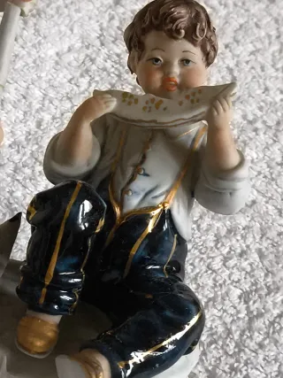 FIGURA CAPODIMONTE PORCELANA FINA ITALIANA NAPOLES