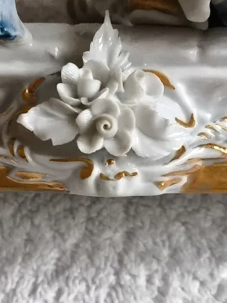 FIGURA CAPODIMONTE PORCELANA FINA ITALIANA NAPOLES