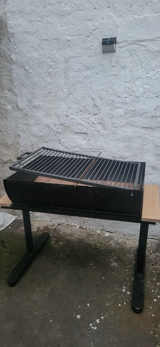 Parrilla metálica para barbacoa