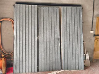 Puerta de Garaje Hierro Galvanizado