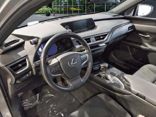 Lexus UX 250h Business 2WD 135 kW (184 CV)