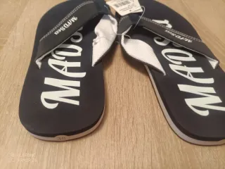 Chanclas MADSea Negras y Blancas