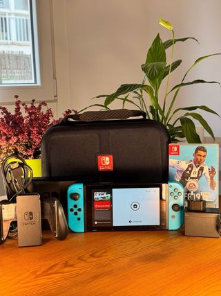 Nintendo Switch Azul con FIFA 19 y Accesorios