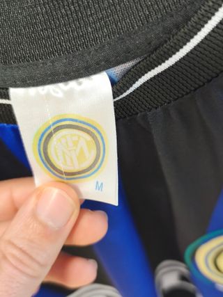 Camisola Inter Milão Azul e Preta Vintage