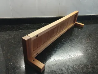 Estantería de madera