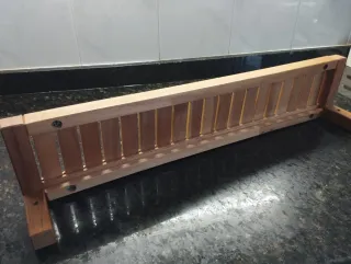 Estantería de madera