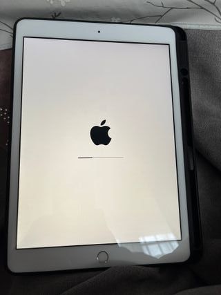 iPad 8ª Gen 32GB Blanco/Negro