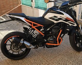 Moto KTM Duke 125 del 2018