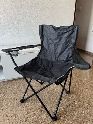 Silla plegable de exterior negra con funda