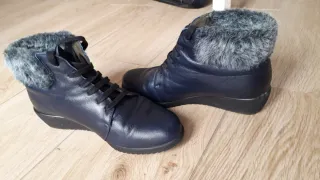 Botines azules de mujer con pelo