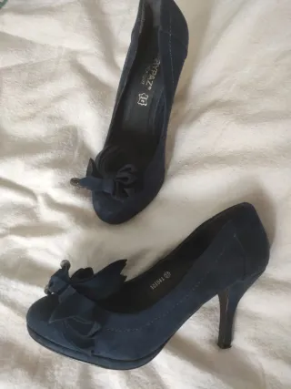 Zapatos de tacón azul