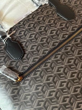 Bolso Guess Original nuevo con etiquetas