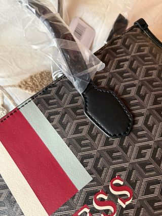 Bolso Guess Original nuevo con etiquetas