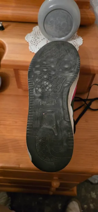 Zapatillas Puma talla 43.