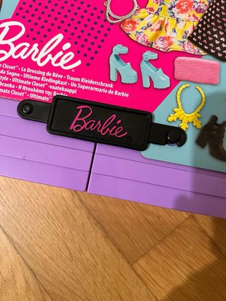 Armadio Barbie Mattel con accessori