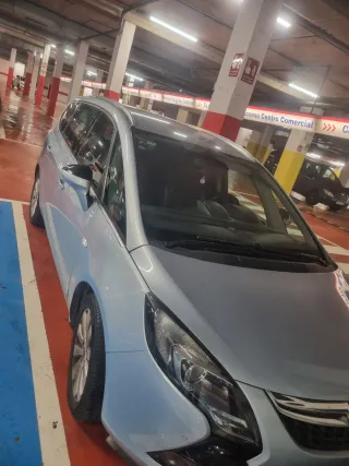 Opel Zafira Tourer 2014