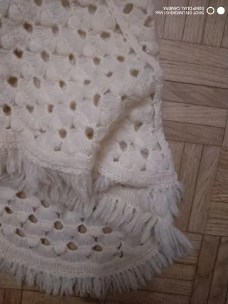 Chal de lana crochet vintage blanco