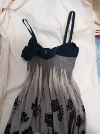 Vestido de fiesta con estampado floral