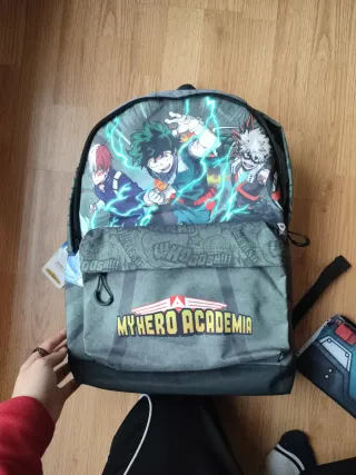 Mochila, Estuche y Funko Pop My Hero Academia