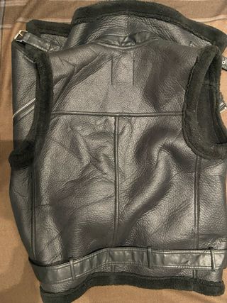 Chaleco Zara Piel Sintética Negro