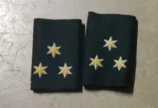 Hombreras militares Capitán 3 estrellas