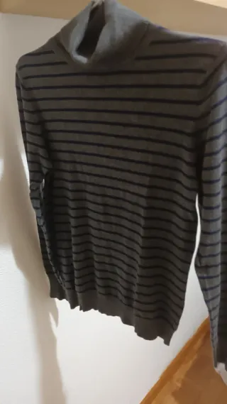 Jersey de cuello alto a rayas