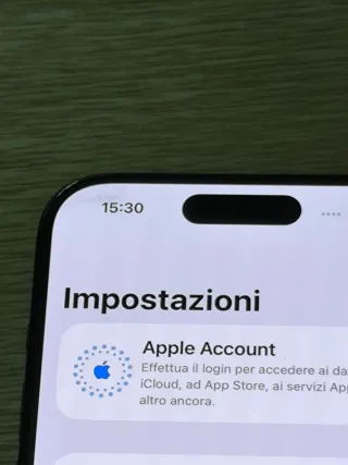 iPhone 15 Pro Blu titanio