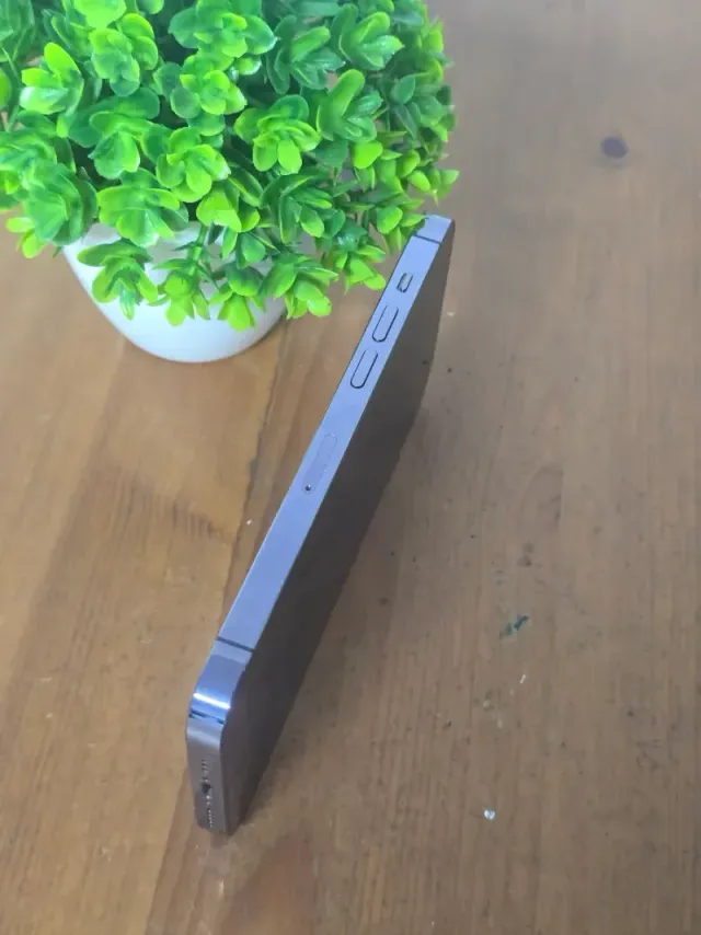 iPhone 14 Pro Morado