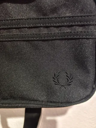 Riñonera Fred Perry Negra