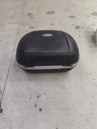 Baúl Givi V46