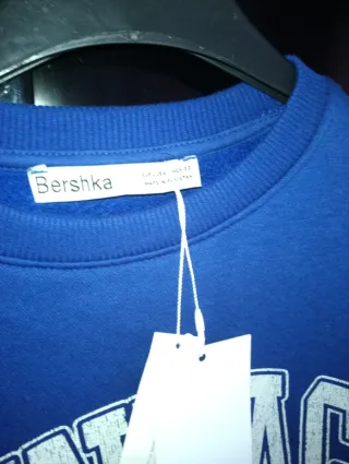 Sudadera Bershka.