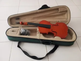 Violín 1/2 con funda y accesorios