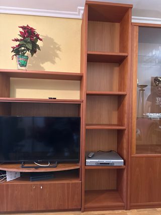 Mueble de salón modular madera y cristal